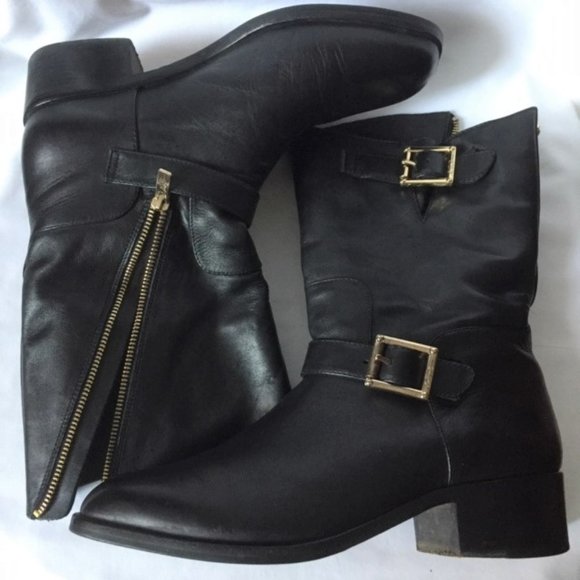 VINCE CAMUTO SIGNATURE Motorcycle Black Zipper Boot - Picture 4 of 16
